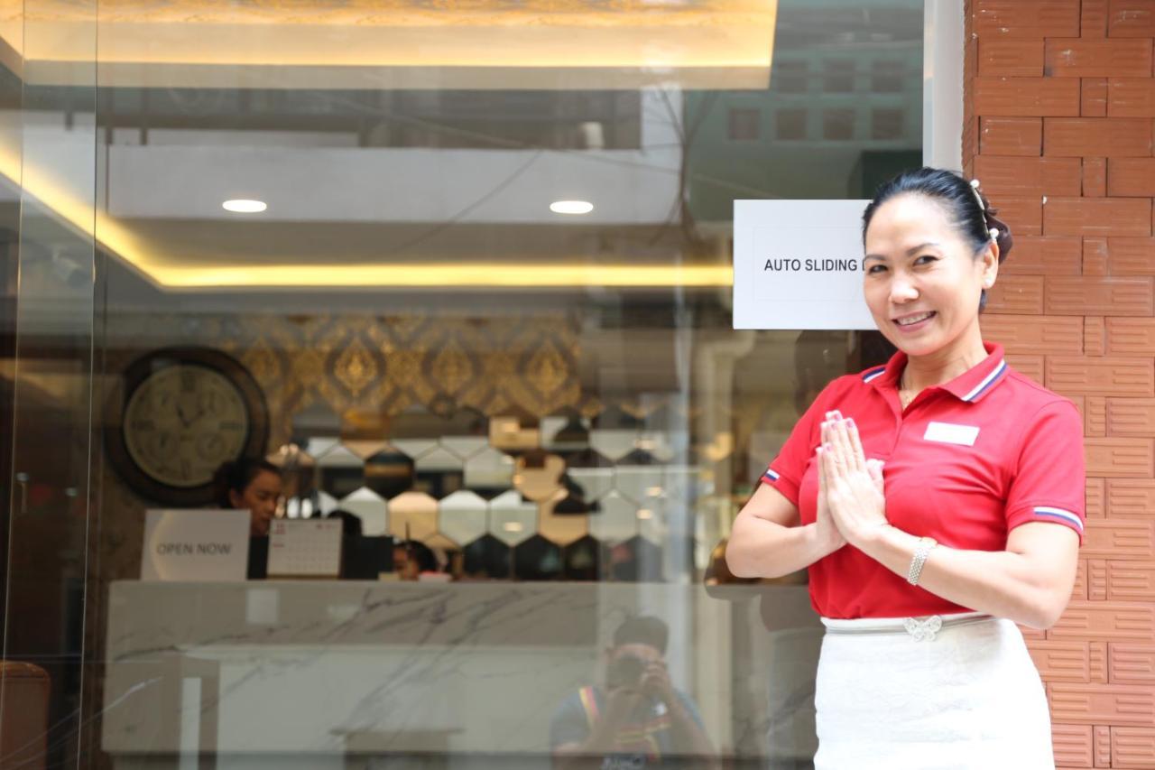 Rose Nana Hotel Bangkok Exterior foto
