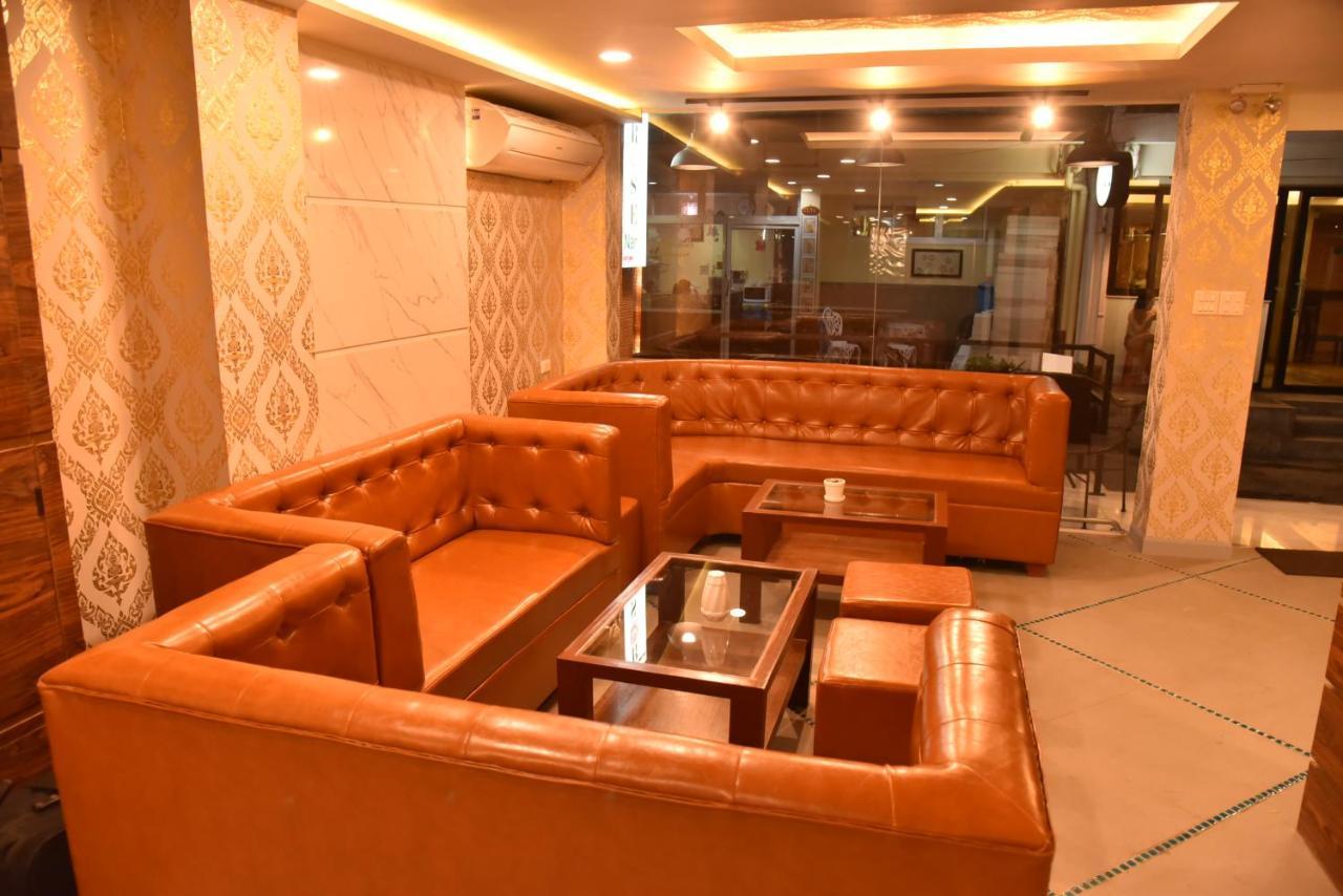 Rose Nana Hotel Bangkok Exterior foto